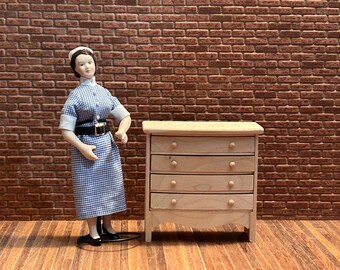 Unpainted miniature desk with 4 drawers. Wooden dollhouse furniture. 1/12 scale. Miniature to paint yourself. 22605