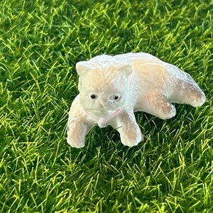 Pretty little resin kittens. 1/12 scale for Dollhouse. 11902