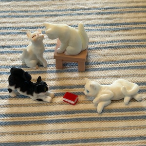 Very nice set of two little kittens with accessory. 1/12 scale for Dollhouse. 11904, 11911, 13219, 13220, 13222.