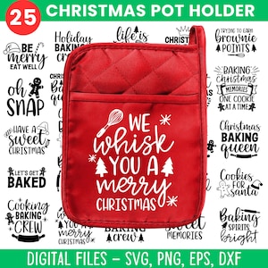 Może przedstawiać: Czerwony uchwyt na garnek bożonarodzeniowy z pikowanym wzorem i kieszenią. Tekst "We Whisk You A Merry Christmas" jest wydrukowany na biało. Wokół uchwytu na garnek znajdują się różne cyfrowe pliki SVG, PNG, EPS i DXF o tematyce świątecznej.