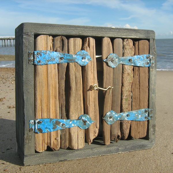 Treibholz & Meer Metallschrank -Felixstowe Strand Ursprünge-interessante Texturen,Badezimmerdekor