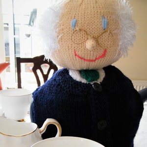 Michael D Higgins, theepot gezellig, theepothoes, gebreid tafeldecor, handgebreid cadeau, Iers gemaakt, gebreide nieuwigheid gezellig, Michael D gezellig,