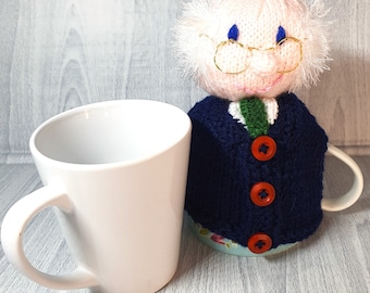 Michael D Higgins, Irish Novelty Gift, Michael D tea cosy, handknitted  tea cosy, knitted gift, knitted table décor, made in Ireland