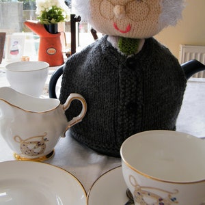 Michael D Higgins, Michael D Teewärmer, Teewärmer, gestricktes Geschenk, handgestricktes Geschenk, gestricktes Tischdekor, handgestricktes Geschenk, hergestellt in Irland Bild 4