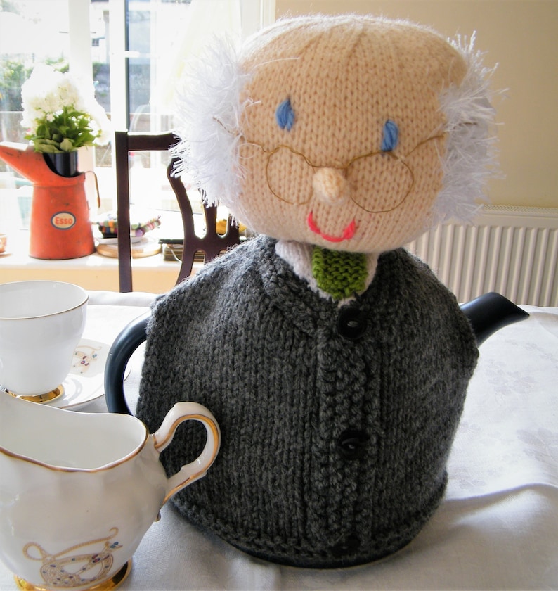 Michael D Higgins, Michael D Teewärmer, Teewärmer, gestricktes Geschenk, handgestricktes Geschenk, gestricktes Tischdekor, handgestricktes Geschenk, hergestellt in Irland Bild 1