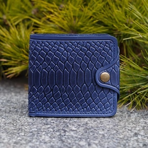Cartera de cuero azul delgada personalizada para mujer: monedero bohemio grabado a mano como regalo