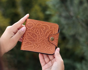 Elegant Personalized Leather Wallet, Handmade Slim Leather Wallet with Ornament, Personalized Leather Wallet