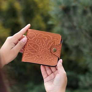 Elegante personalisierte Leder Geldbörse, Handgefertigte schlanke Leder Geldbörse mit Ornament, Personalisierte Leder Geldbörse