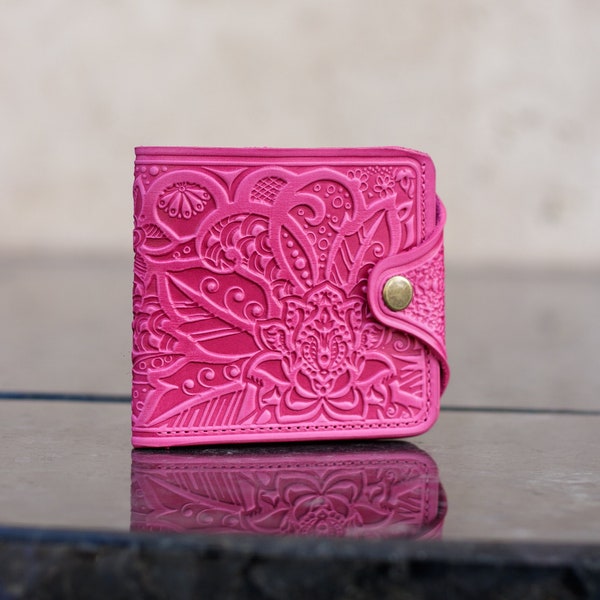 Pink Bifold Slim Wallet, Customized Leather Card Holder, Handmade Pink Leather Wallet for Mom, Compact Wallet with Card Holder