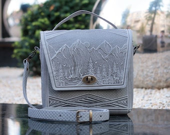 Maletín de piel / Bolso gris de mujer / Bolso con relieve / Bolso con adorno / Bolso espacioso / Bolso de hombro