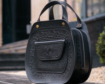 Schwarze Frauen Ledertasche, Schwarze Handtasche handgefertigt, Schultertasche, Tasche mit Griffen, Taschen Damen, Geldbörse Frauen, Geschenke für sie, Geprägte Tasche