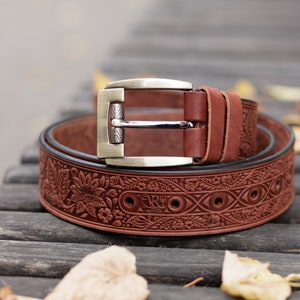 Leather Belt / Women Belt / Personalised Belt / Vintage Belt / Idea Gifts / Pattern Belt / Belts Embossed image 1