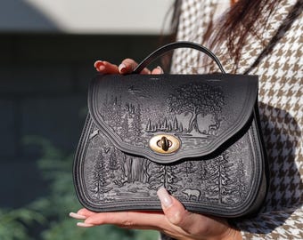 Vintage-Inspired Leather Crossbody Purse: Personalized Embossed Handbag