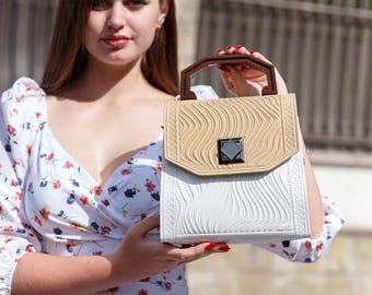 Handmade Leather & Wood Crossbody Bag: Embossed Design