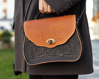 Vintage-Inspired Leather Crossbody Purse: Personalized Embossed Handbag
