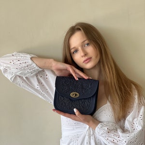 Blaue Ledertasche, Geldbörsen handgefertigt, Tasche, Schultertasche aus Leder, Damentasche aus echtem Leder, Geschenk für sie, Ukrainischer Verkäufer