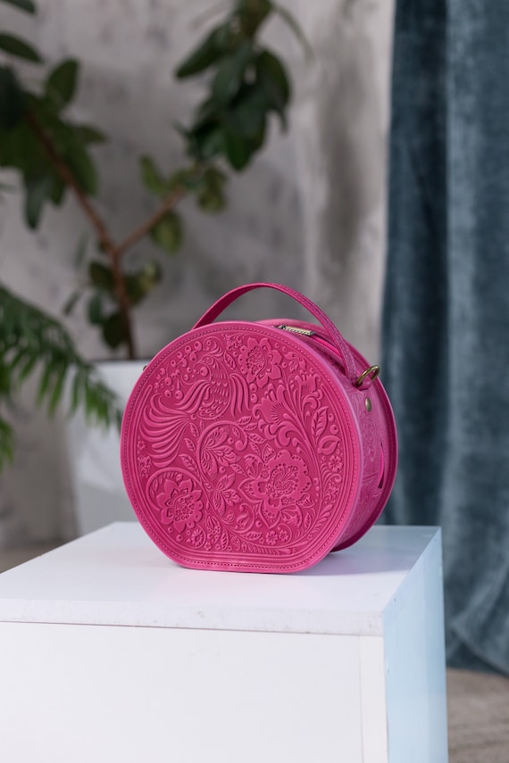Round pink shop purse