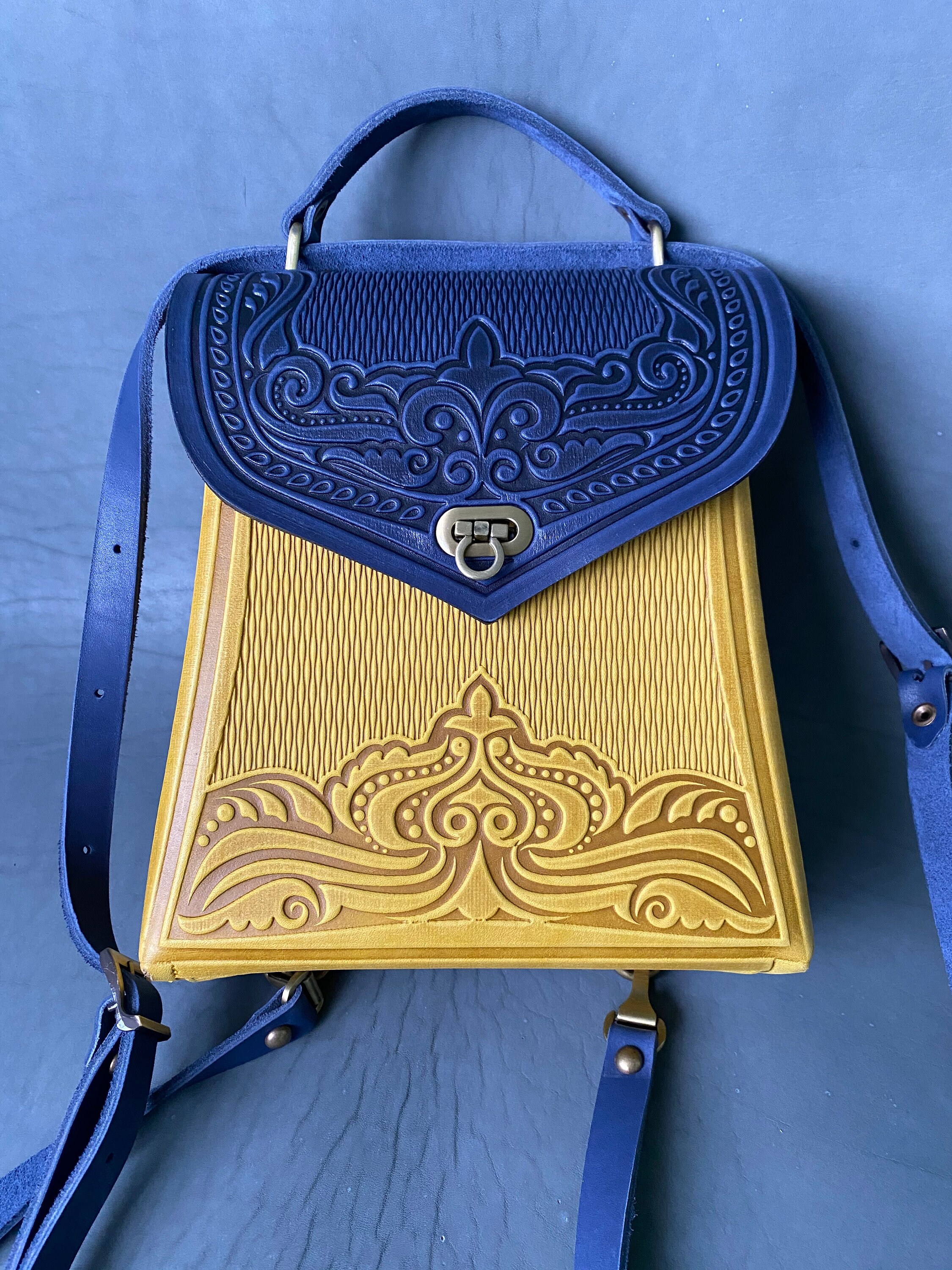 Genuine Leather Convertible Sling Backpack Crossbody Handmade Shoulder Bag Polare Full Grain Leather Shoulder Backpack Travel Rucksack  main image 3