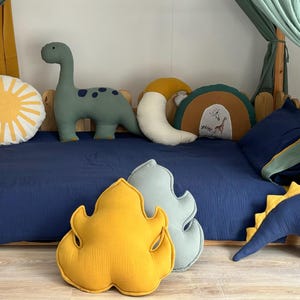 Almohada de león decorativa para niños, dinosaurio de cojín de decoración de habitación para niños, habitación para niños con temática de dinosaurios, estilo nórdico hecho a mano y pintado a mano