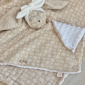 Personalized Baby comforter baby bunny, muslin baby comforter blanket, muslin animal lovey, baby shower gift, new baby gift