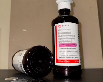 Quagen 16oz/Pint Bottle (Empty) w/ User Booklet! Film Prop - Completely Identical to a REAL Pint!