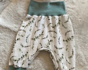 Baby muslin eucalyptus bloomers