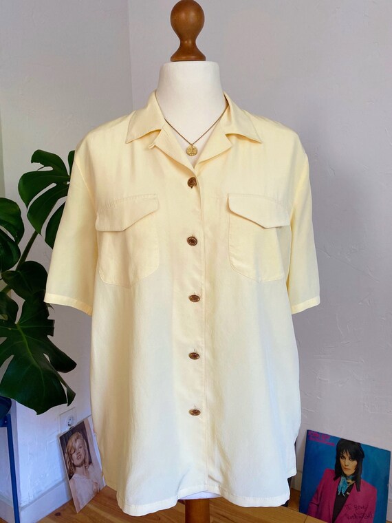 EU42 Vintage Seidenbluse L | 90er semi transparente minimalistische Bluse pastell gelb elegant | Retro Nachhaltige Kleidung Minimalismus