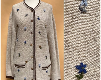 Cardigan vintage EU42 realizzato in lana vergine ricamato con fiori