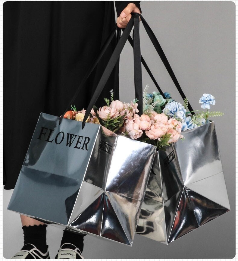 Square gift bag for flowers hotsell