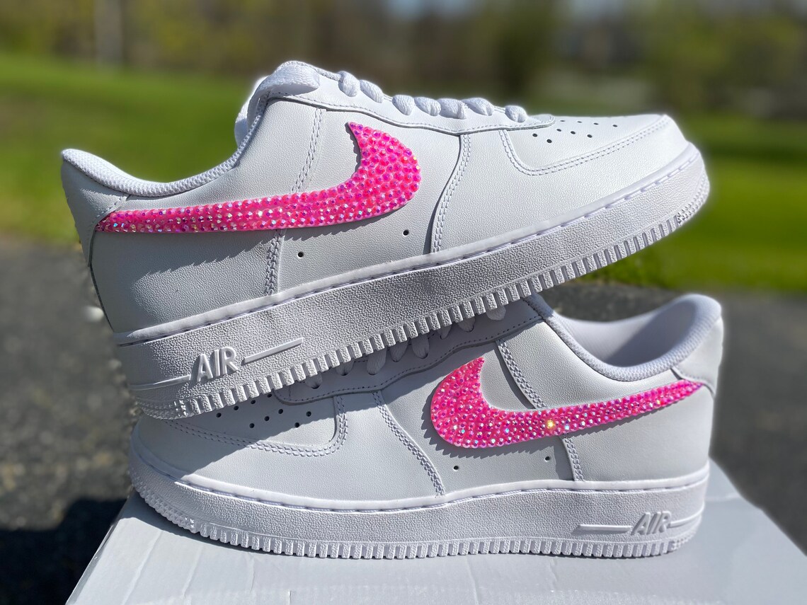 hot pink nike air force