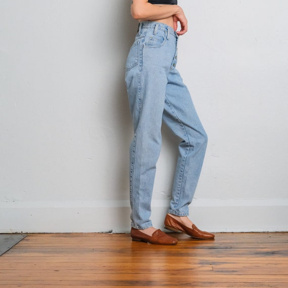 High Rise Light Wash Vintage Jeans / Size 24 - image 3