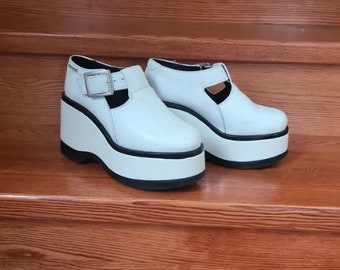 90s true vintage white chunky platform shoes Fun&Co / size 38EU / wedge platforms White and black platform Mary Jane shoes