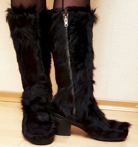 70s vintage shaggy fur platform boots / black fur