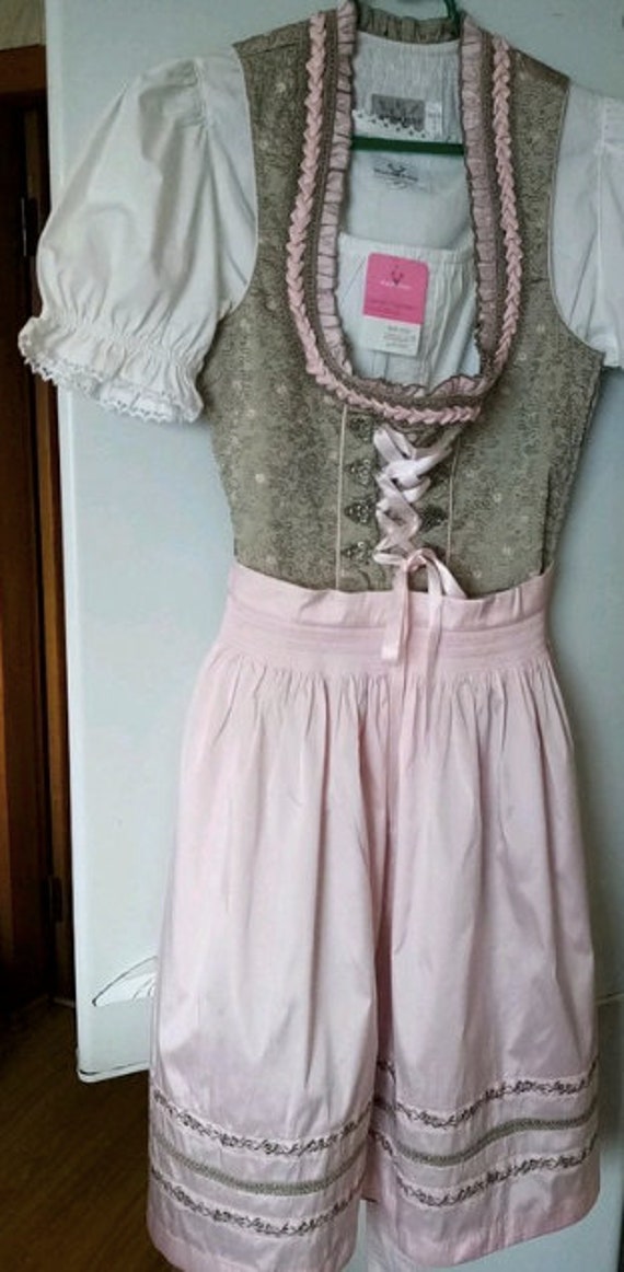 Austrian Dirndl dress / pastel folk dress / Oktobe
