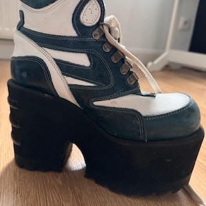 EUR37 US6.5 BUFFALO T-24400 CULT Silver Glitter Ultra Rare