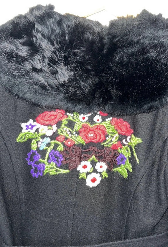 Anna Sui Embroidered Coat / Black Fur Collar Trim… - image 3