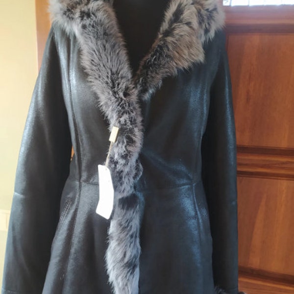 Manteau en peau de mouton Toscana / manteau en cuir noir et fourrure de lama gris / Neuf avec étiquettes / Manteau en peau de mouton à capuche taille S/M