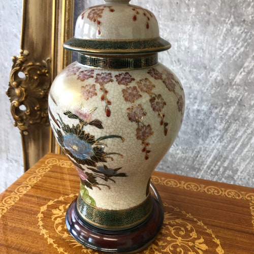 Vintage Japanese shops oriental painted base lamp