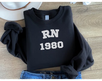 RN 1980 T シャツ| ナース シャツ| 看護師へのギフト| 看護師ギフト| 80 年代ベビー| 看護ギフト|