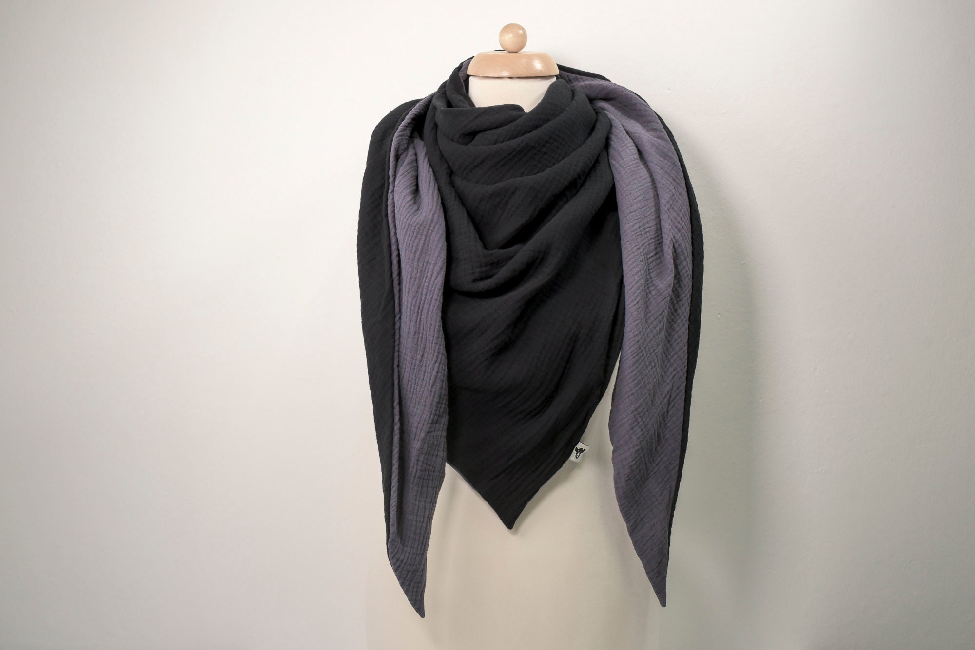 Schwarze stola aus baumwolle