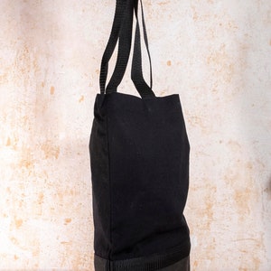 schlichte und besondere Einkaufstasche aus schwarzem Baumwoll-Canvas und schwarzem Waschpapier mit schwarzem Gurtband für Männer und Frauen Bild 5