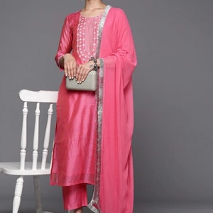 Indian Party Wear Dress - Pink Ethnic Motifs Embroidered Kurta With Trousers & Dupatta - Salwar Kameez Set - ndian Dress For Women