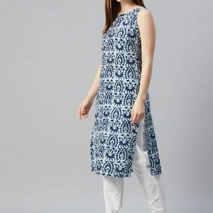 Navy Blue Sleevless Kurta With Printed Half Sleeve Jacket main image 1