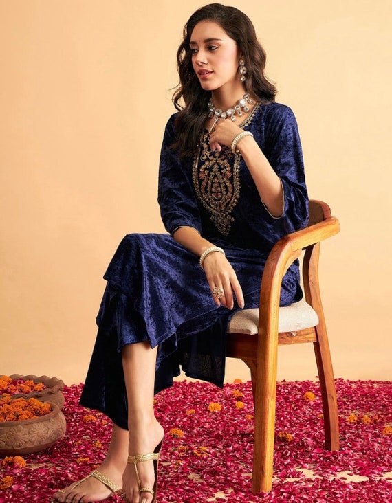 Velvet Suits In Pakistan: 2023 Wholesale Elegant Collection.