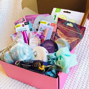  Teen Girl Gift Box, Preteen Girl Christmas, Teen Girl Birthday, Teen  Girls Self Care Gift Basket, Granddaughter Teen Girl Gift, Teen Girl Get  Well Soon Gift, Teen Girl Trendy Stuff, Tween