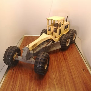 Vintage Metal Toy Truck Turner Toys Wapakaneta Ohio 1940s era Pressed Steel Truck Cab Delivery large 18 12 Inch Aged Old Toy Vehicle Old