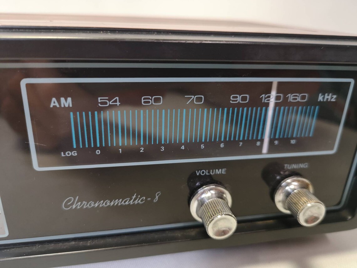 Vintage Realistic clock radio 80s retro vintage radio AM FM Etsy