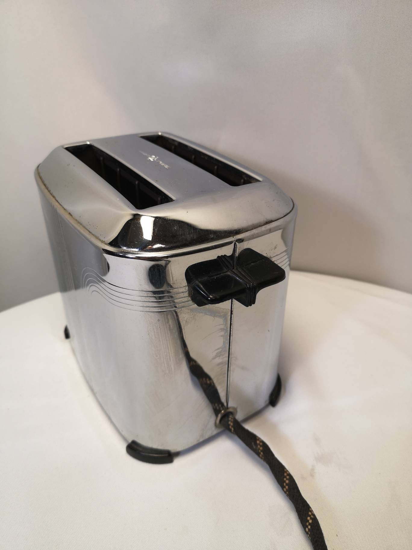 Mid-Century Vintage GENERAL ELECTRIC Bakelite 2 Slot Chrome Toaster Mo –  Sustainable Deco, Inc.