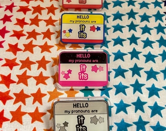 Star Glitter Pronoun Pins (It/Its)