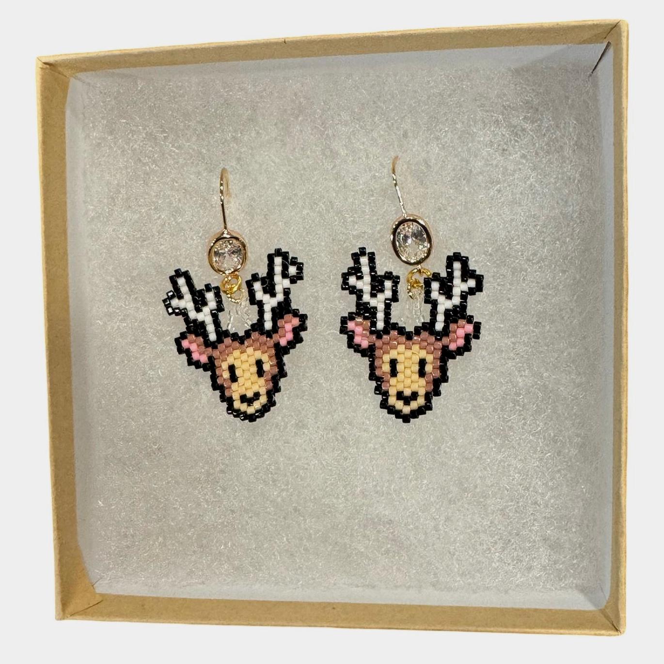 Orecchini natalizi da donna, orecchini pendenti a forma di renna natalizia con zirconi cubici lucidi, orecchini pendenti a forma di cervo per ragazze, delicati orecchini pendenti a forma di cuore